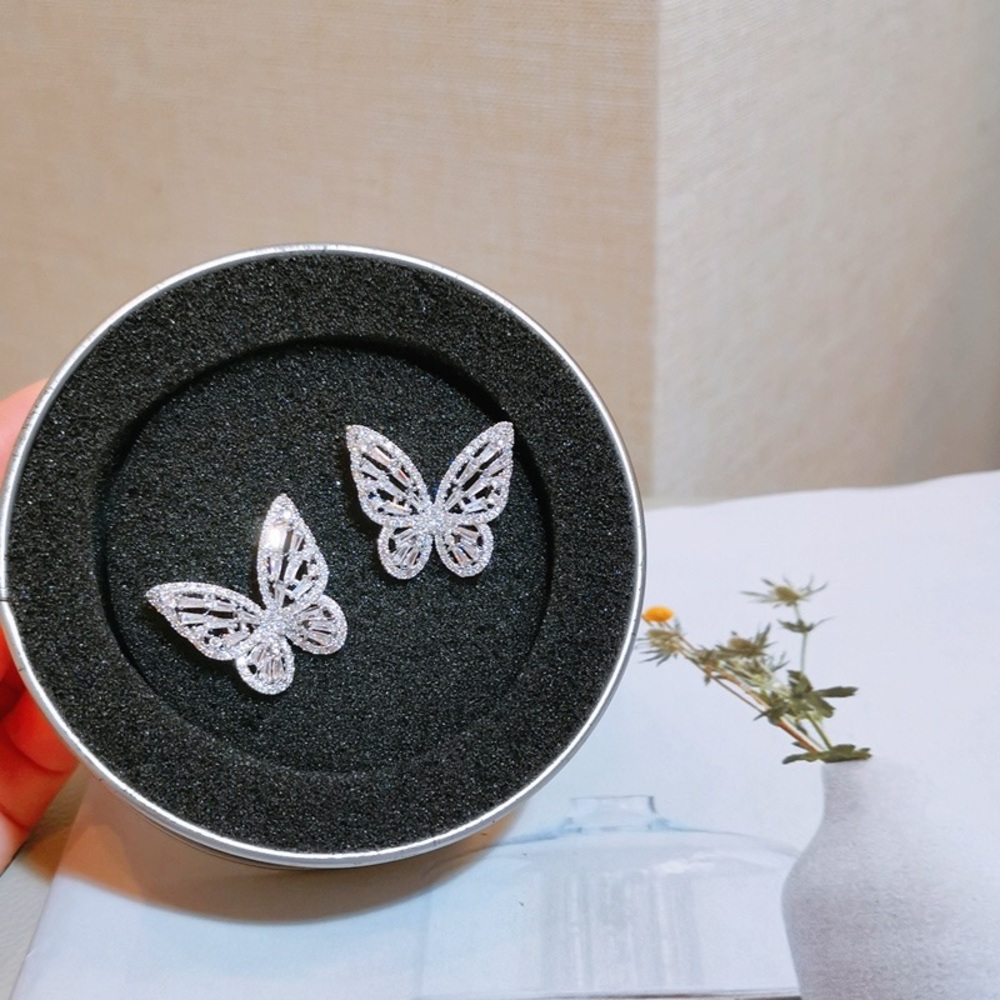 Butterfly earrings - Picture 3 of 3